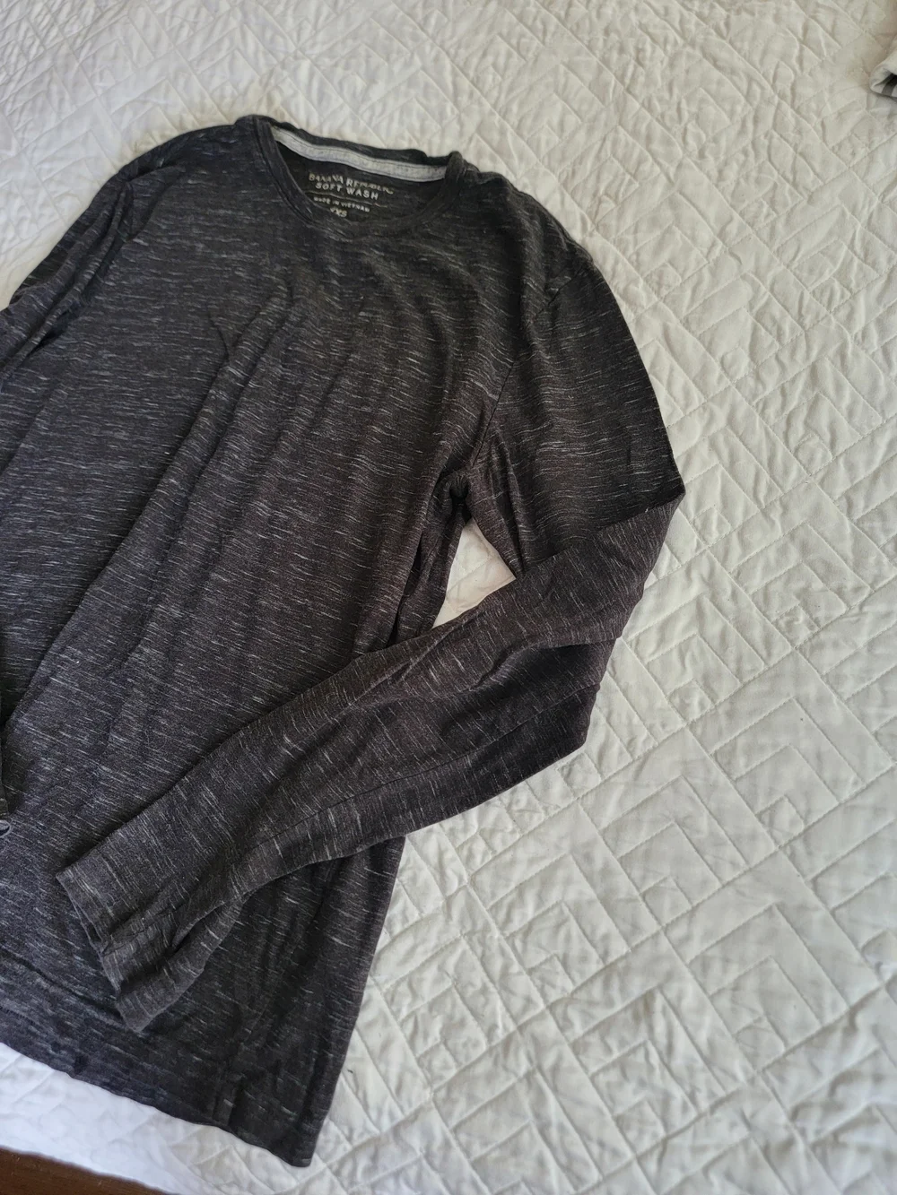 Banana Republic Heathered Charcoal Soft Wash Long Sleeve Tee
